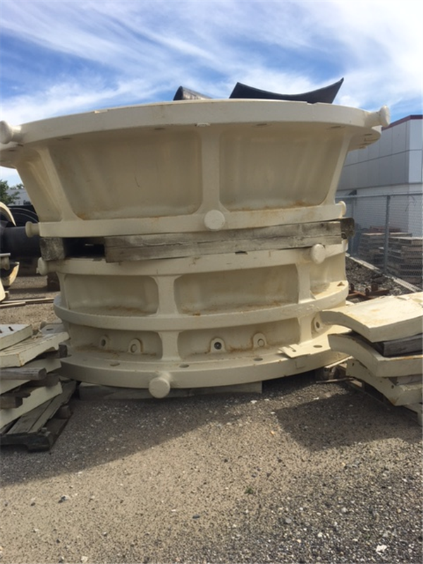 Allis Chalmers 54" X 74" Superior Gyratory Crusher, 1000 Hp)
